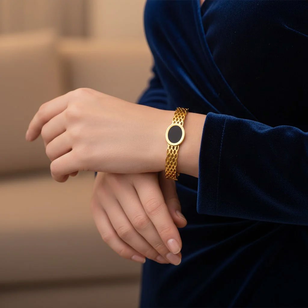 Gold-Plated Lattice Bangle with Black Enamel Disc