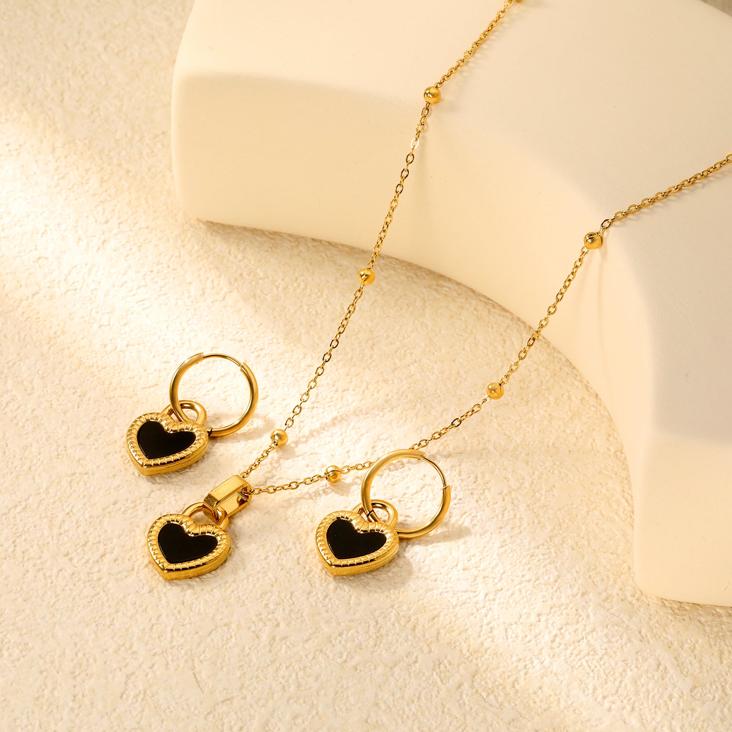 Black Enamel Heart Jewelry Set with Satellite Chain